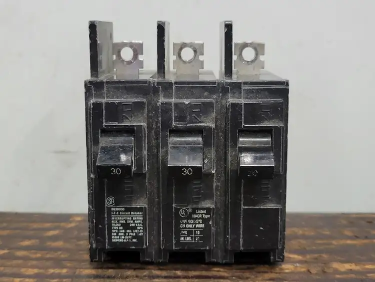 Used SIEMENS BQ3B030 Switchgears British Columbia CA | Lenmark #242242