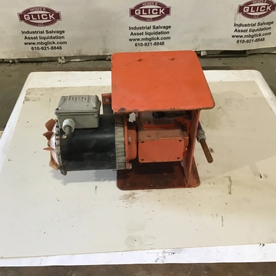 Weg 5018ES3E58CFL-S Tractor Drive Trolley 60Hz 1760RPM 3PH 1/2HP 0.37kW