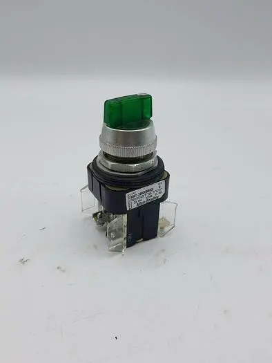 Used ALLEN-BRADLEY 800T-24HGH2KB6DX Switch Parts Michigan US | ND Industrial Surplus #1208136