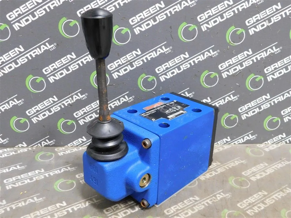 Rexroth R900586919 Hydraulic Directional Control Valve New
