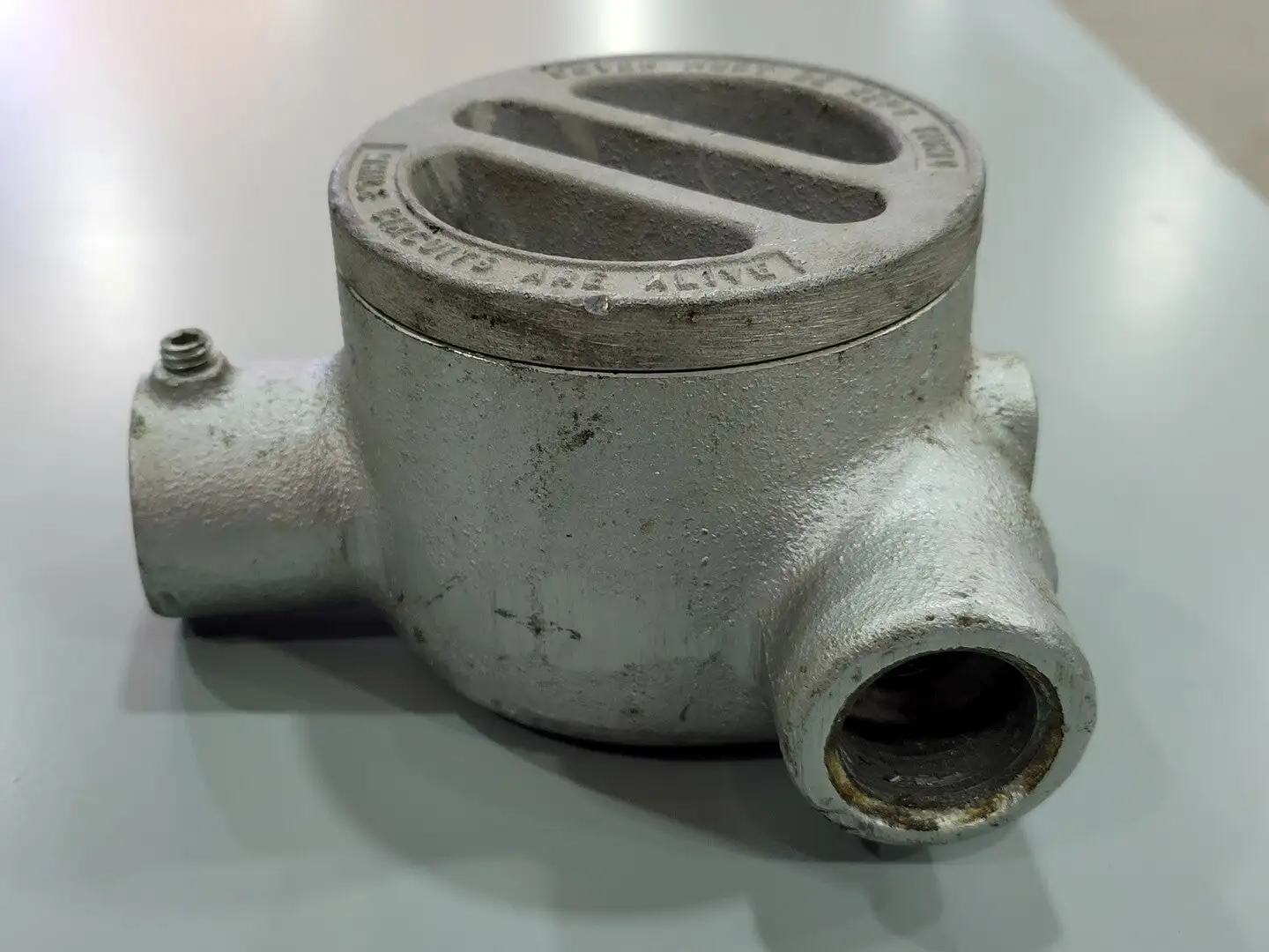 USED CROUSE-HINDS EAHC2702