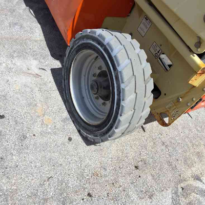 USED 2014 JLG 4069LE