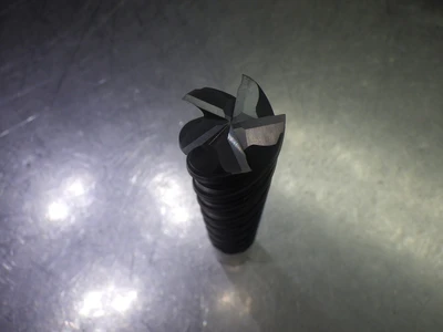 Kennametal 1" 5 Flute Carbide SQ Endmill 1" Shank UGDE1000J5BE KC643M (LOC1401A)