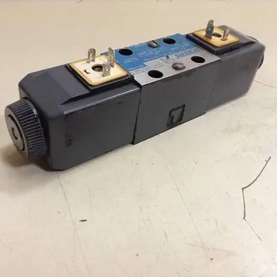 USED VICKERS DG4V-3-6C-M-U-HL7-60