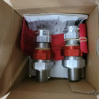 NEW T&B FITTINGS STX050-462