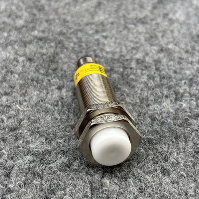 Used Banner Engineering M18GRY2PQ Proximity Sensors California US | Davliegogo LLC #1708053