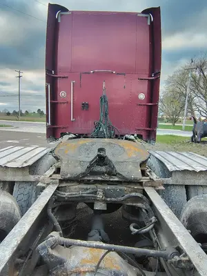 Used 2005 FREIGHTLINER FLD132 CLASSIC XL Conventional trucks Michigan US | Proxy Equipment #1425974