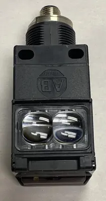 New | in-Stock ALLEN-BRADLEY 42GRL-9043-QD1 Sensors | Surplus Asset Holdings #1206450