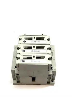 USED ALLEN-BRADLEY FUSED DISCONNECT SWITCH 30A 3-POLE CLASS J SER A