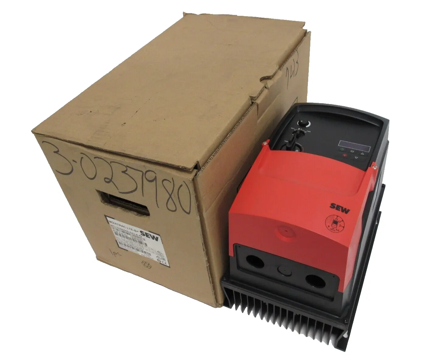 NEW SEW EURODRIVE 18262643 DRIVE 7.5HP MCLTEB0055-5A3-4-40