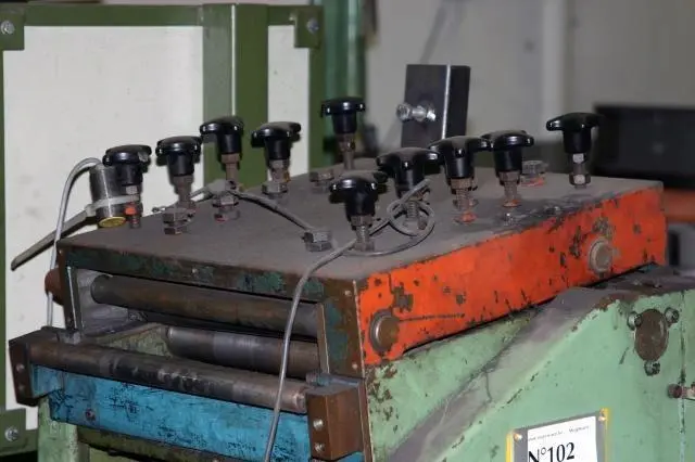 Used WAM HMR1 300 X 4 MM Coil Straighteners | Apt International N.V #373224