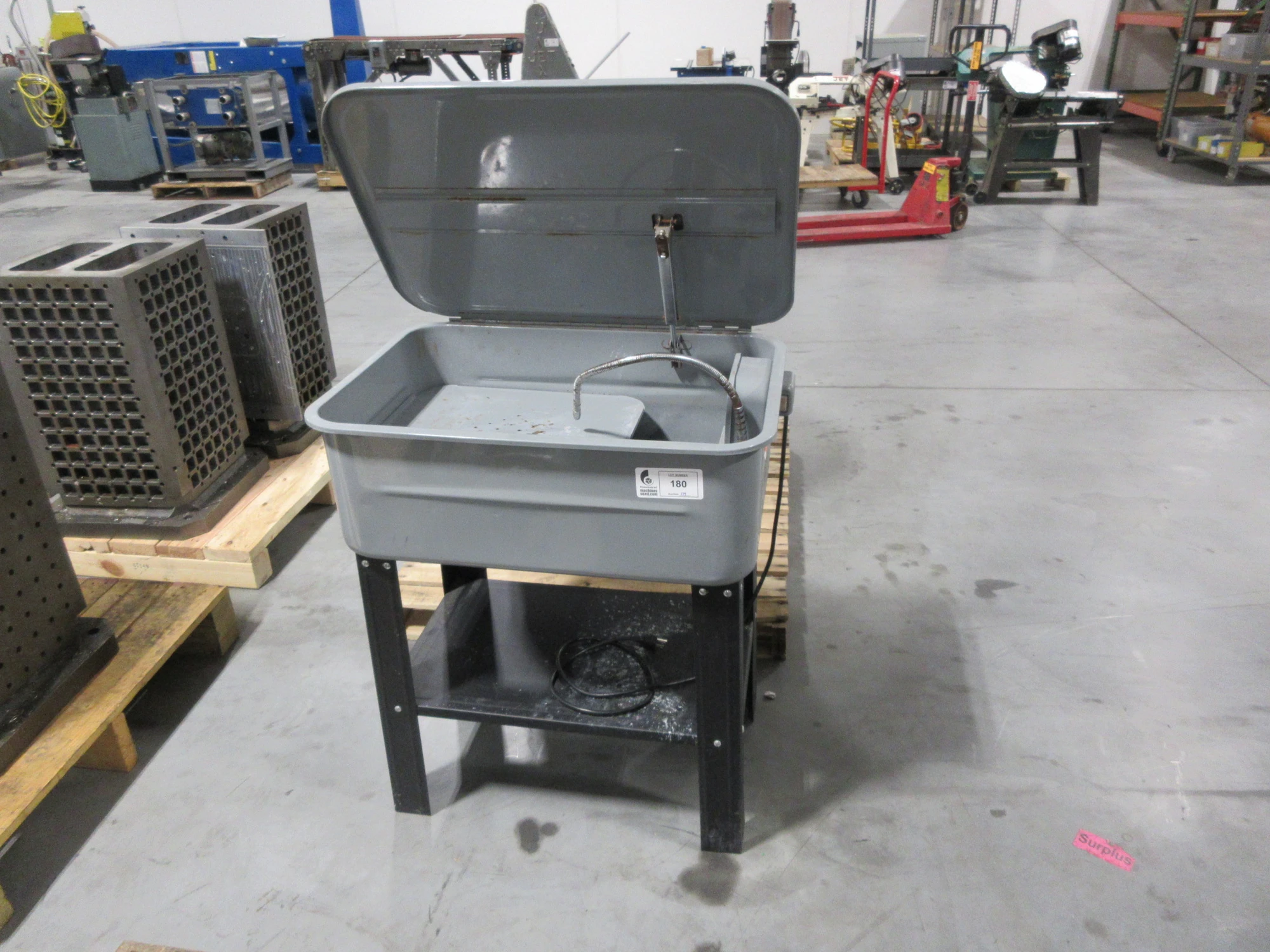 Used CENTRAL MACHINERY GENERIC Parts Washers Minnesota US | Machinesused.com #1314394