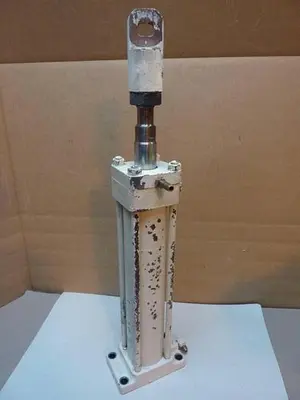USED VAN DORN HCV