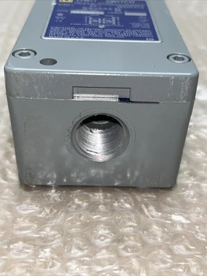 NEW SquareD CR 65B2