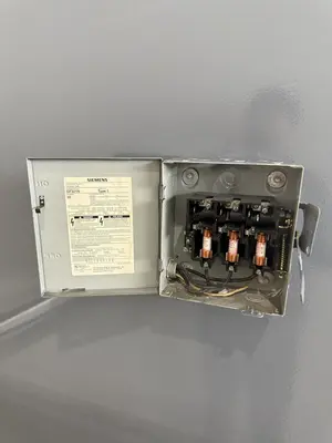 30" X 30" INDUSTRIAL OVEN W/ HONEYWELL CONTROL. STOCK # 0235925.