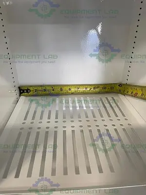 USED VWR MODEL 1500E BENCH TOP INCUBATOR +5 TO 70°C, 1 CU FT., 120V