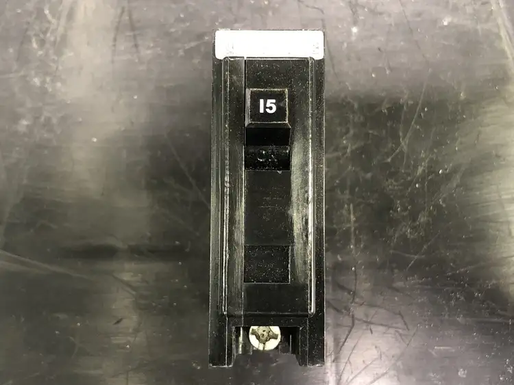 Used CUTLER-HAMMER BAB1015 Switchgears British Columbia CA | Lenmark #243582