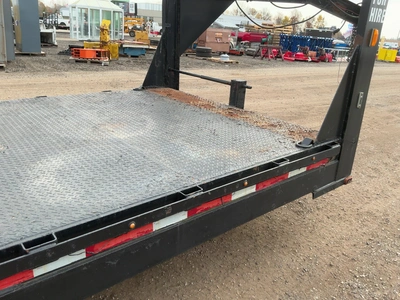 Used 2006 KAUFMAN 36' TANDEM AXLE GOOSENECK Gooseneck Cargo Trailers Michigan US | Miedema Asset Management Group #1769393
