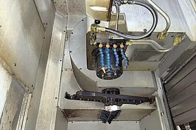USED 2006 HAAS MDC-500 MILL DRILL CENTER