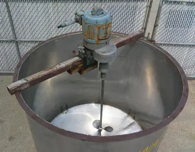 SPC9092  Tank 475 gallon vertical tank, Stainless Steel, Lightn'n agitator, conical