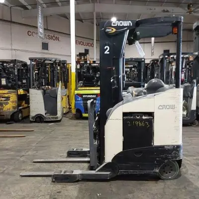 USED 2018 CROWN RR5725-45