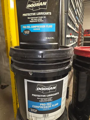 Doosan pro-tech compressor fluid / 15w-40 engine oild and ASC compressor oil. All are new.
