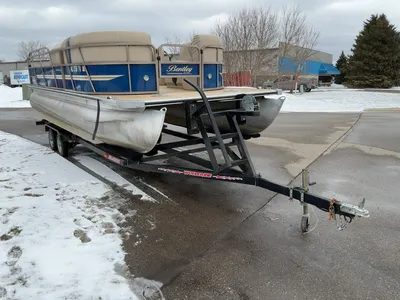 Used 2015 BENTLEY 220 FISH N RIDE Boats (Misc) Michigan US | Miedema Asset Management Group #1693321