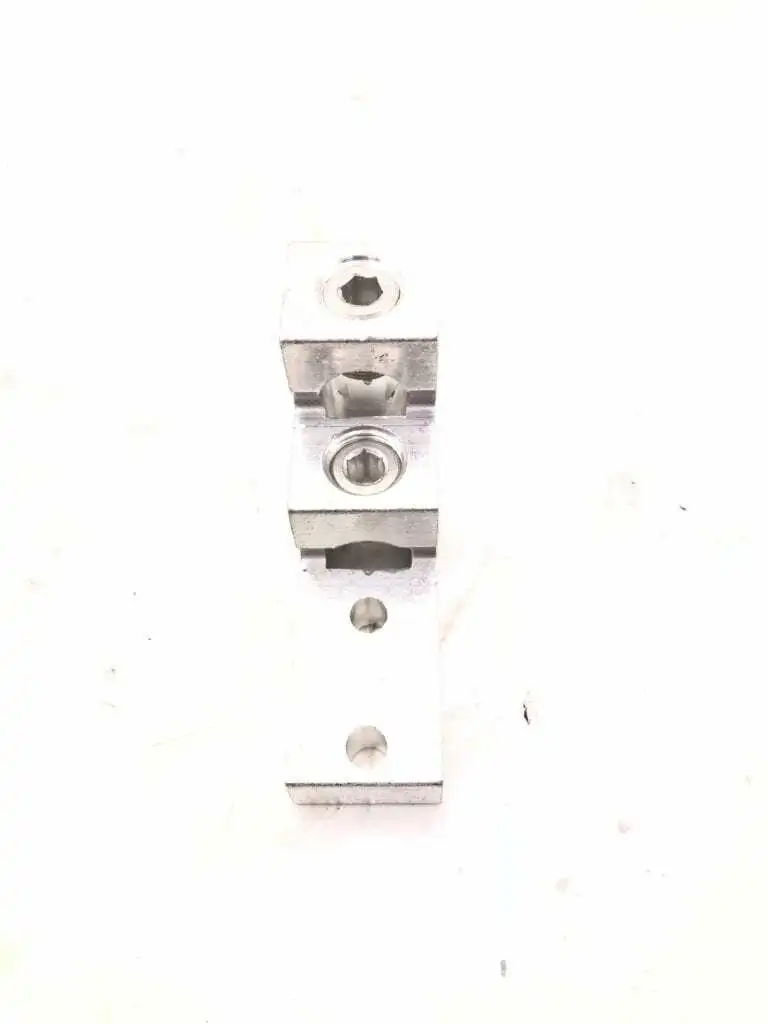 Burndy K11A36U-2 Universal Terminal 3/8″ Wire Lug 600 kcml NIB