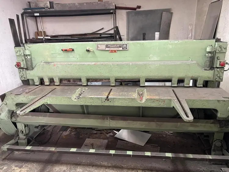 Used 1970 PIESOK NTE-L 2000/4 Sheet Metal Shears CZ | Amaron s.r.o. #1331908