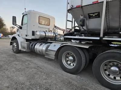 USED 2018 PETERBILT 567