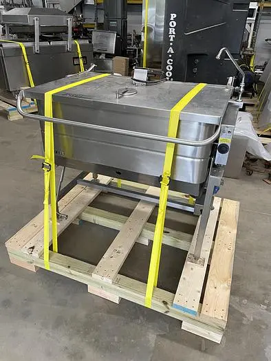 Used GROAN COMMERCIAL MANUAL TILTING BRAISING PAN NHFP-4-9 Braising Pans Ohio US | Regal Equipment Inc #219101