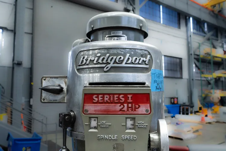 Used BRIDGEPORT SERIES 1 Vertical Mills Illinois US | Lion Machinery #1316978