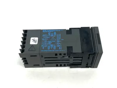 Used Hengstler grado 901 Digital Temperature Controller 1/16 DIN PLC Temperature Modules Michigan US | Maverick Industrial Sales #1395009