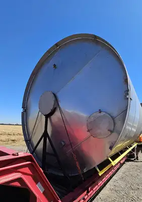 USED 2022 MERIDIAN 304L STAINLESS STEEL TANK