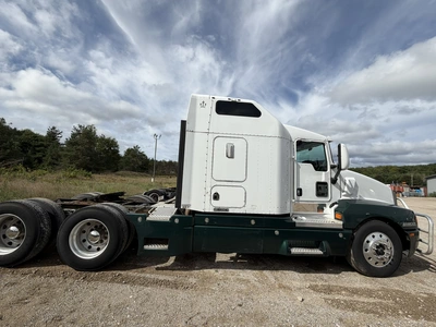 Used 2003 KENWORTH T800 TRUCK TRACTOR Conventional trucks Michigan US | Miedema Asset Management Group #1709461