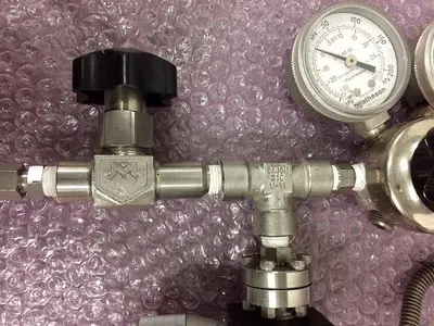 MATHESON 3503 GAS REGULATOR