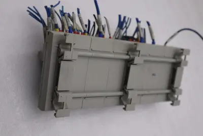 ALLEN BRADLEY 1492-IFM40F-3 WIRING SYSTEMS MODULES STOCK 2409A