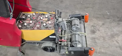 2018 FACTORY CAT MAG-HD FLOOR SCRUBBERS | Platinum Group (11)