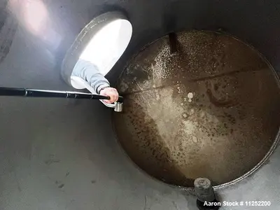Used Stainless Steel Single Wall 2,400 Gallon Storage Tank