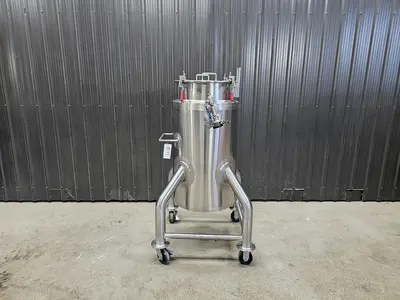 Used LEE INDUSTRIES 55 DP Stainless Steel Tanks Quebec CA | Carter-Wilson Equipment Services #450997