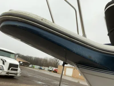 USED 1987 RINKER FIESTA VEE 250