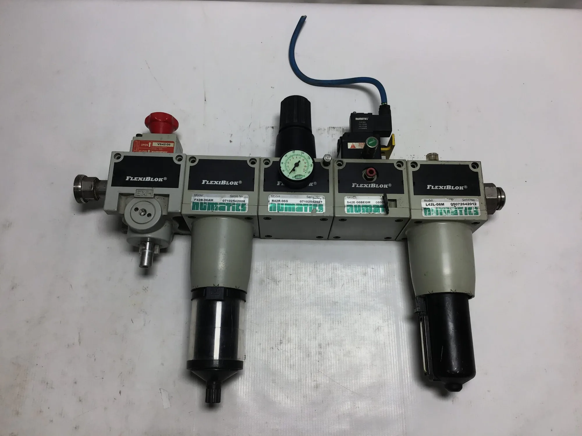 Numatics FlexiBlok Pressure Regulator/Filter/Lubricator/Soft Start Valve Combo.