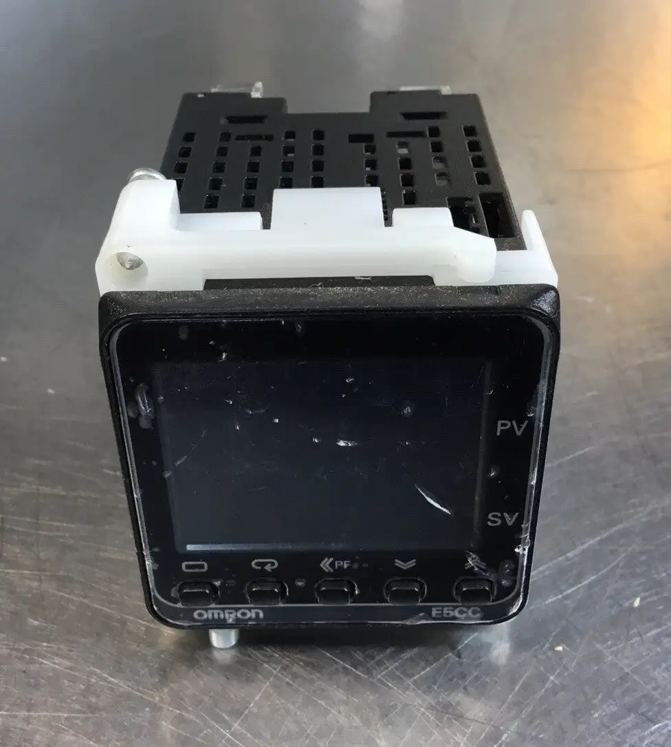 USED Omron E5CC-CX3A5M-000