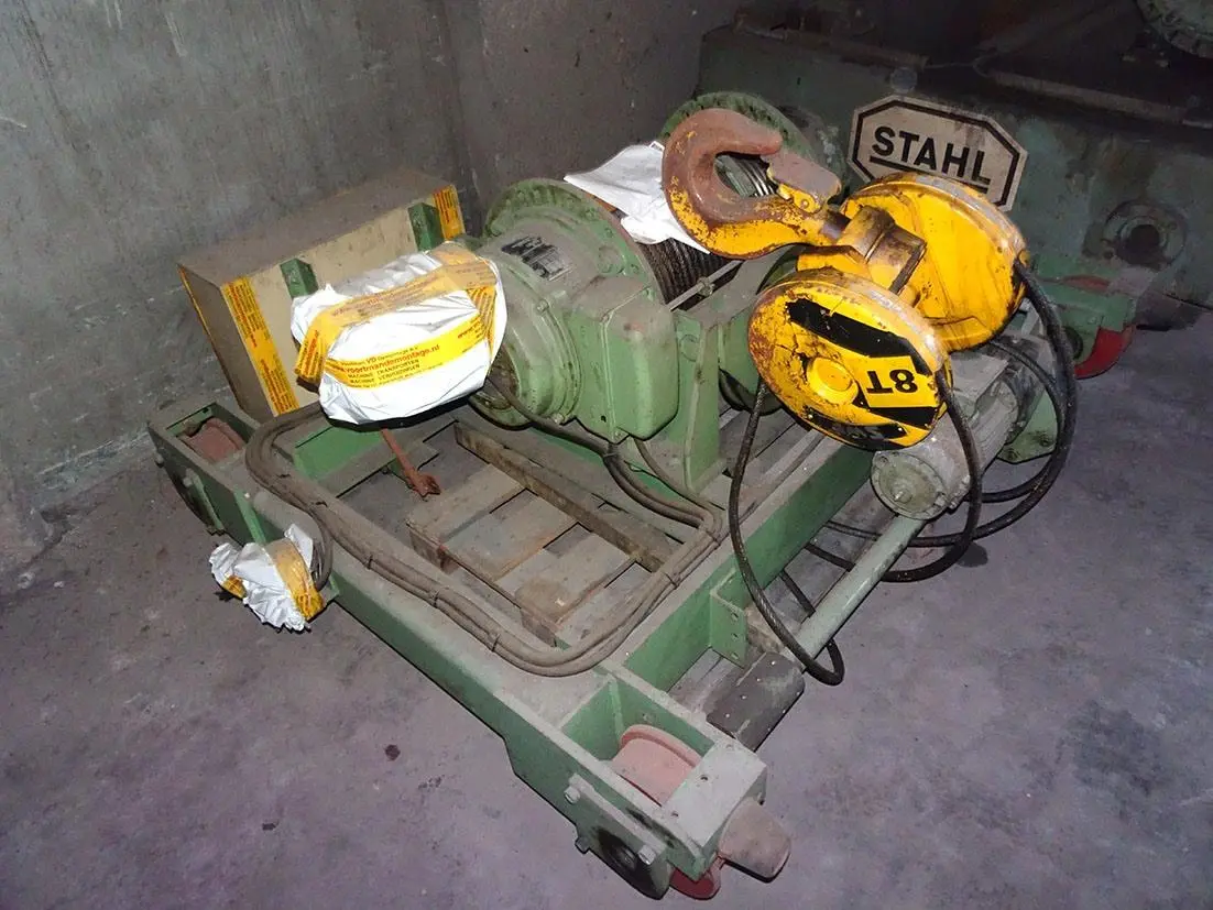 USED MAN-SWF HOIST 8 TON
