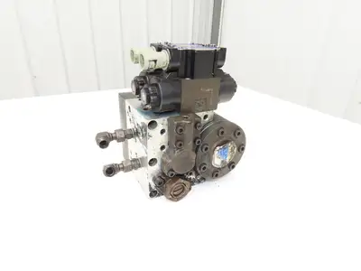 Nippon Gerotor 25604835 Hydraulic Index Motor W Solenoid Control Valves 1" Shaft