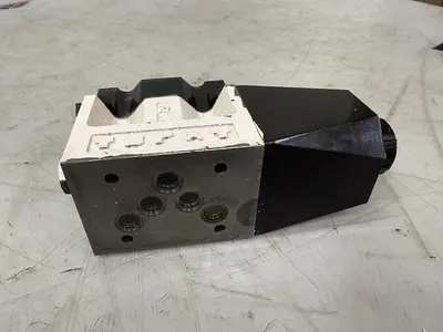 USED TOKIMEC DG4VS-5-0A-M-P7L-H-7-40