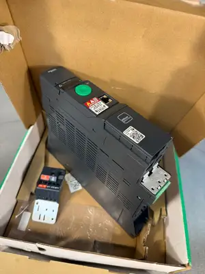 Schneider Electric Altivar 320 AC Drive ATV320U07N4B 0.75kW-1Hp (8.5.6)