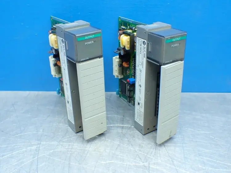 Used ALLENBRADLEY 1746NO4I PLC Input & Output Ohio US | HGR 24 #1064685