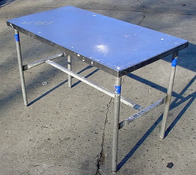 USED STAINLESS STEEL WORK TABLE 24 X 48 TABLE