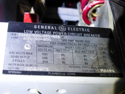 3200A GE AKD-8 Switchgear, 480V, x6 1600A, x1 3200A Bkrs